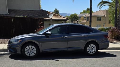 Gray 2019 Volkswagen Jetta 1.4T S
