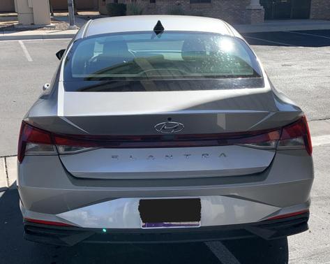 Silver 2021 Hyundai ELANTRA SE