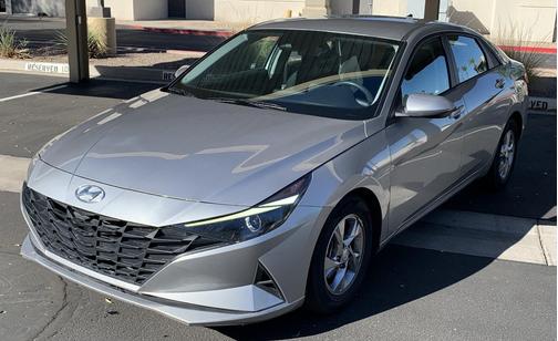 Silver 2021 Hyundai ELANTRA SE