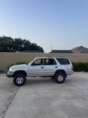 Beige 2000 Toyota 4Runner Base