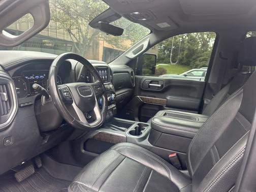 Black 2020 GMC Sierra 2500 Denali