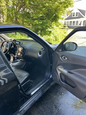 Black 2012 Nissan Juke SL