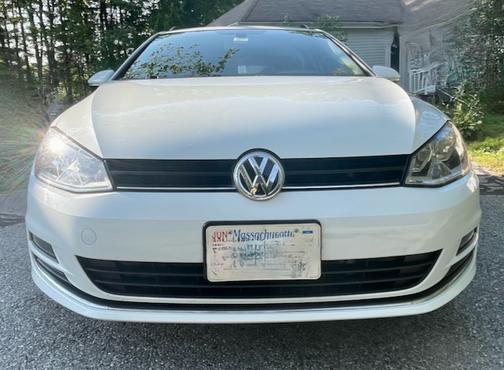 2015 Volkswagen Golf SportWagen TDI SE 4-Door