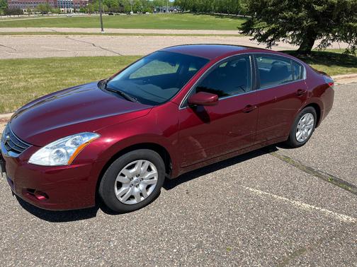 Red 2011 Nissan Altima 2.5 S