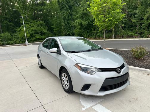 Silver 2014 Toyota Corolla LE