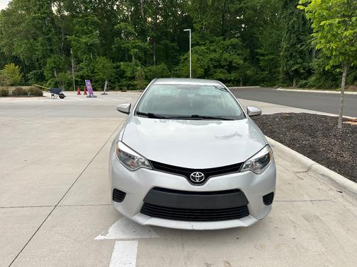 Silver 2014 Toyota Corolla LE