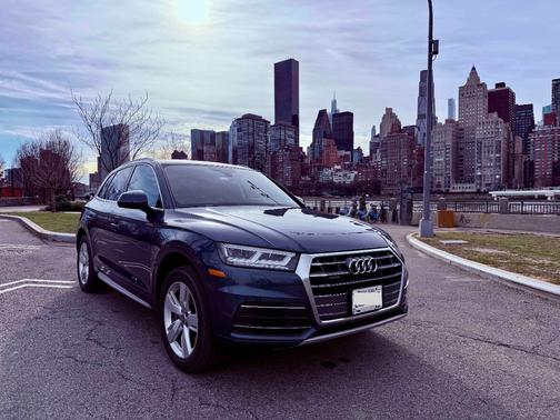 Blue 2018 Audi Q5 2.0T Premium Plus