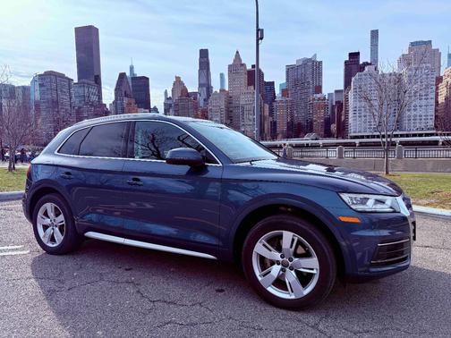 Blue 2018 Audi Q5 2.0T Premium Plus