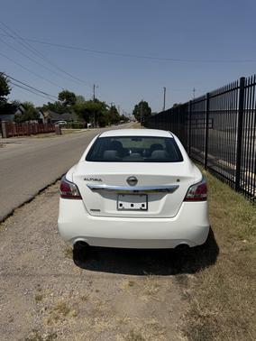 White 2015 Nissan Altima 2.5 S