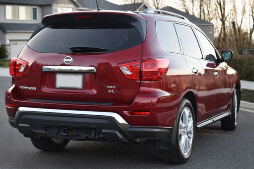 2018 Nissan Pathfinder SL