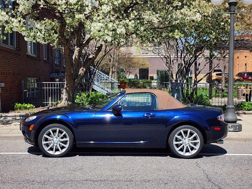 Blue 2008 Mazda MX-5 Miata Grand Touring