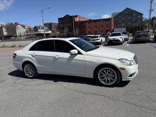 2011 Mercedes-Benz E-Class E 350 4MATIC