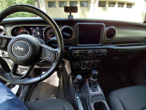 2022 Jeep Gladiator Sport S