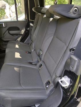2022 Jeep Gladiator Sport S