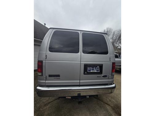 2012 Ford E350 Super Duty XL