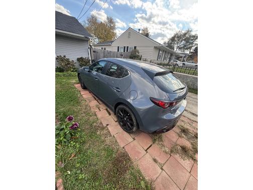 2023 Mazda Mazda3 2.5 S Carbon Edition