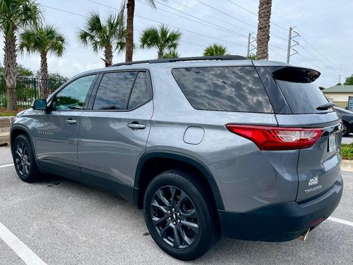 Gray 2020 Chevrolet Traverse RS