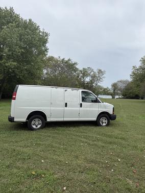 2011 Chevrolet Express 2500 Work Van