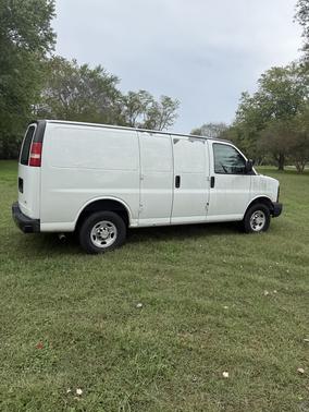 2011 Chevrolet Express 2500 Work Van