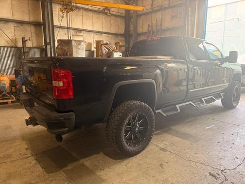 Black 2019 GMC Sierra 3500 Denali