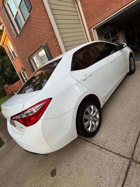 White 2014 Toyota Corolla L
