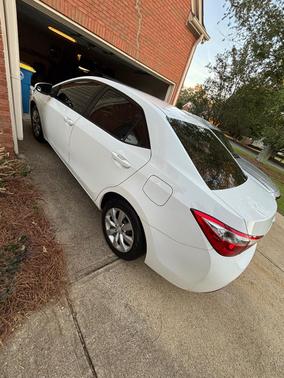 White 2014 Toyota Corolla L