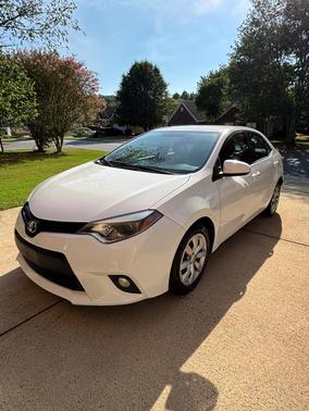 White 2014 Toyota Corolla L