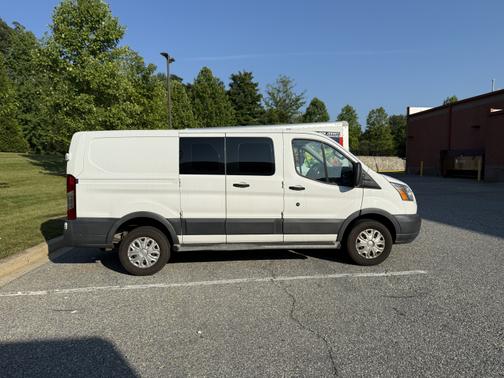 2017 Ford Transit-250 Base