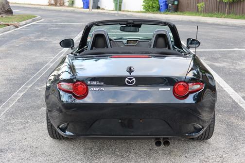Black 2016 Mazda MX-5 Miata Grand Touring