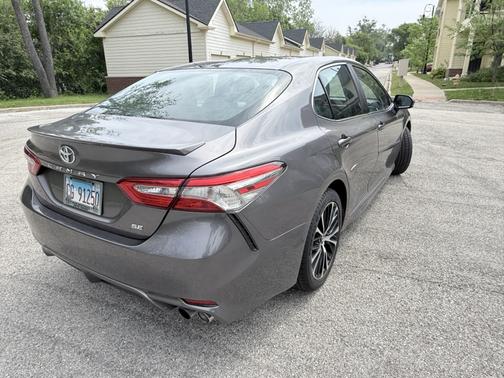 Gray 2018 Toyota Camry SE