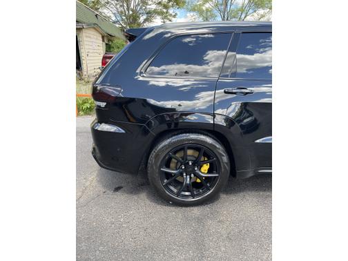 Photo 4 of 8 of 2021 Jeep Grand Cherokee Trackhawk