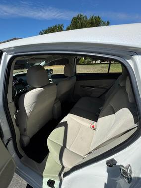 White 2015 Subaru Impreza 2.0i