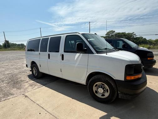 White 2017 Chevrolet Express 2500 LS