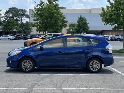 2013 Toyota Prius v Three