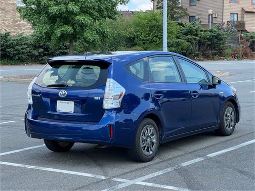 2013 Toyota Prius v Three