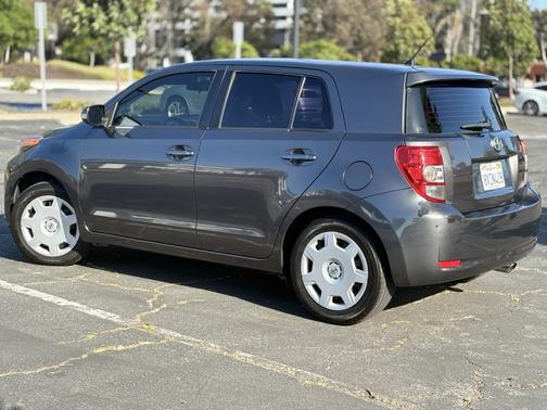2014 Scion xD Base
