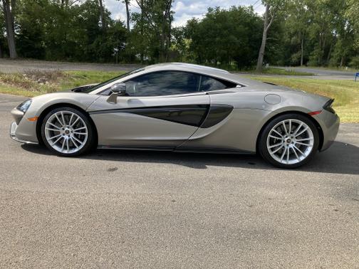 2016 McLaren 570S Base