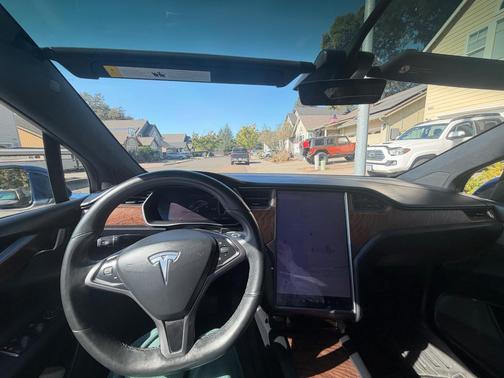 Blue 2020 Tesla Model X Long Range Plus