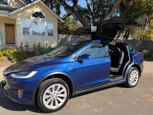 Blue 2020 Tesla Model X Long Range Plus