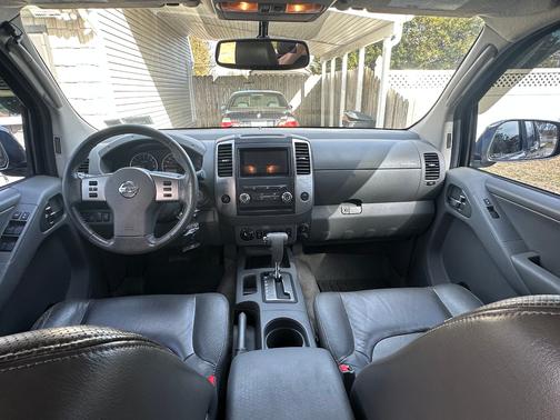 2011 Nissan Frontier SL