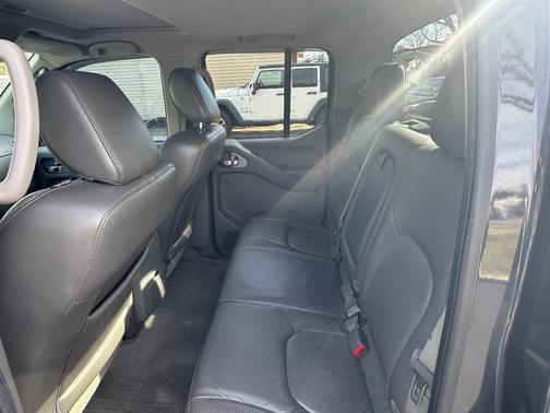 2011 Nissan Frontier SL