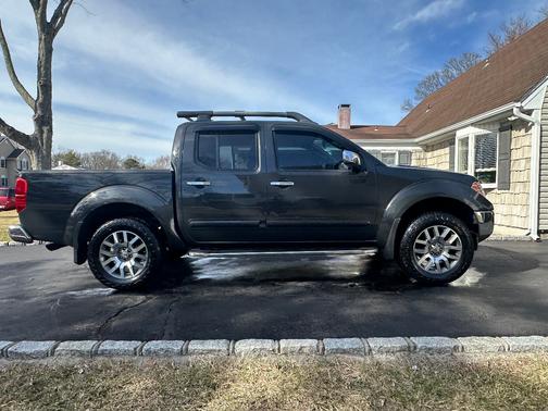 2011 Nissan Frontier SL