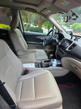 Red 2016 Honda Pilot EX-L
