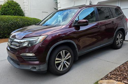 Red 2016 Honda Pilot EX-L