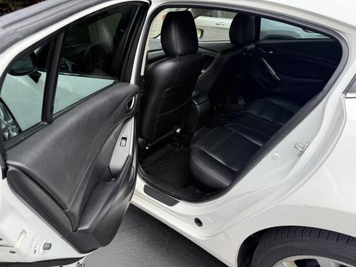 White 2017 Mazda Mazda6 Sport
