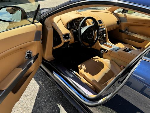 2011 Aston Martin V8 Vantage Base
