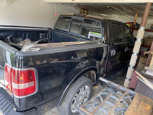2008 Lincoln Mark LT Base