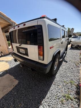 White 2003 Hummer H2 Base