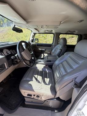 White 2003 Hummer H2 Base