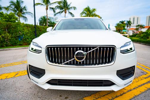 2020 Volvo XC90 T5 Momentum